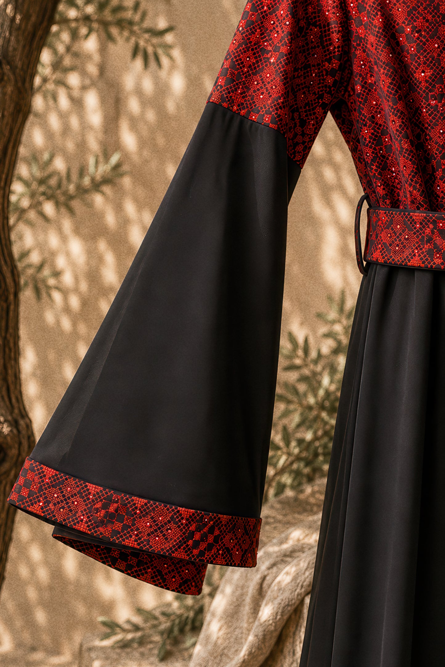 Tulkram Thobe (Red & Black)