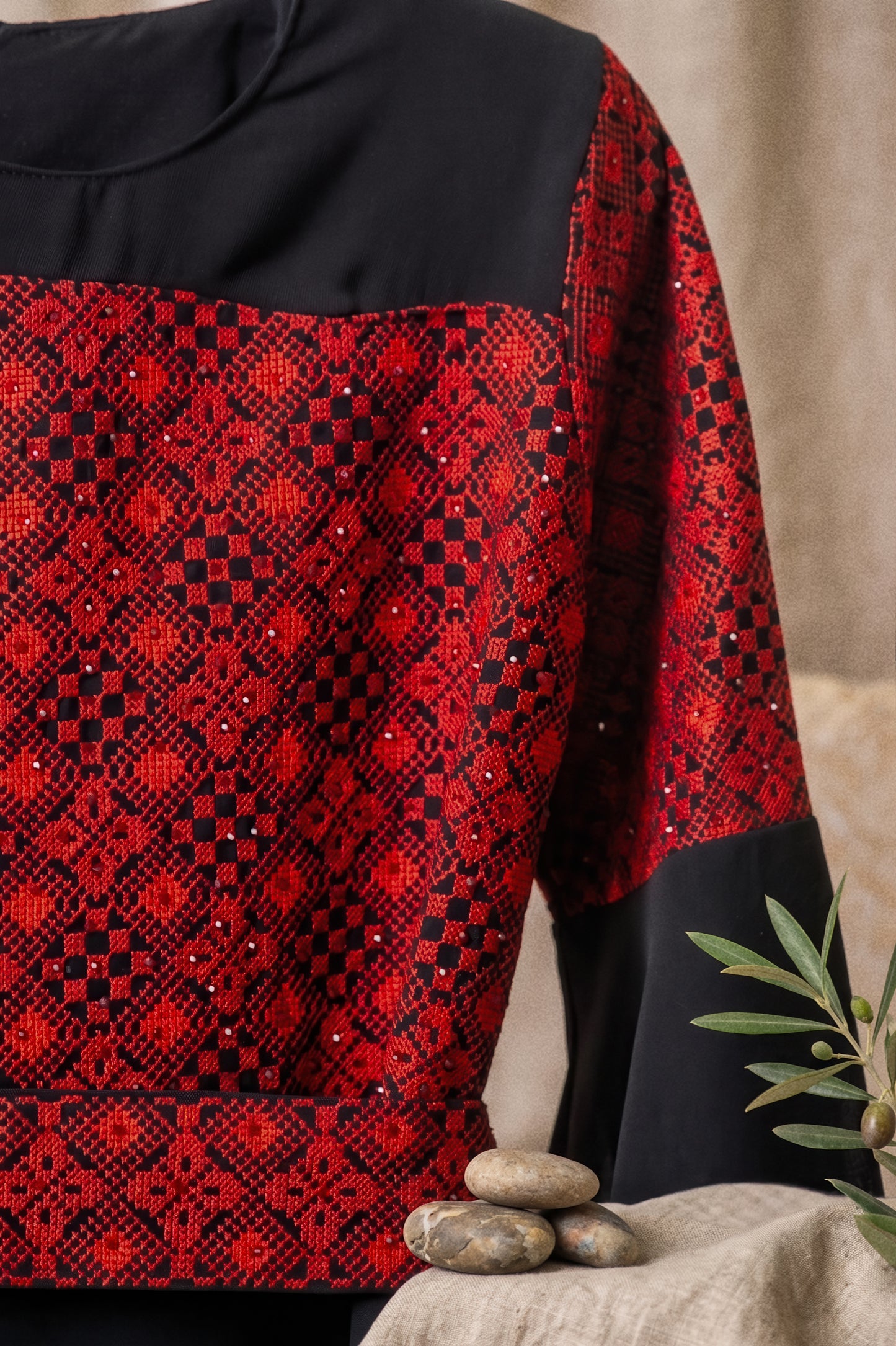 Tulkram Thobe (Red & Black)
